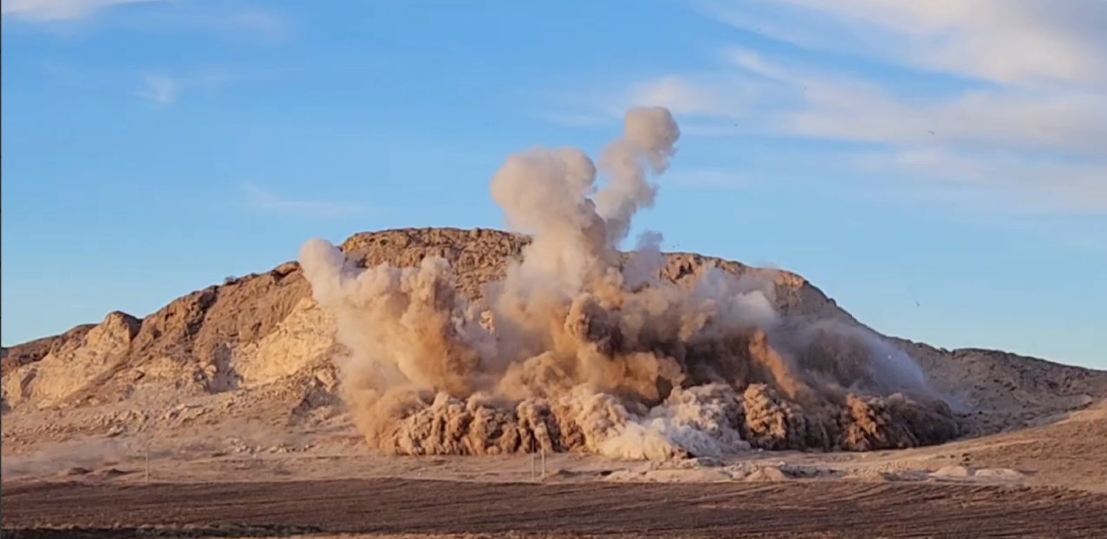 آغاز موفقیت‌آمیز اولین مرحله آتش‌باری در معدن کارخانه آهک فولادیار نوین