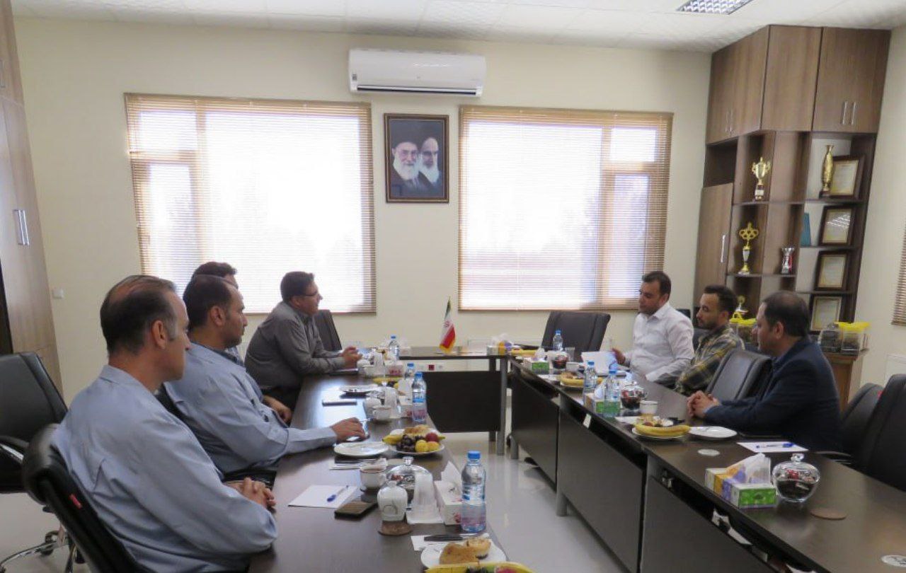 جلسه با مهندس قهرمانی معاون پذیرش بورس